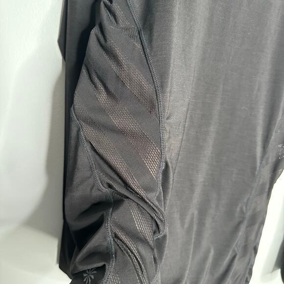 Athleta Women's Black Kettle Bella Long Sleeve Athletic Mesh Back Top Back‎ XS - Picture 3 of 9